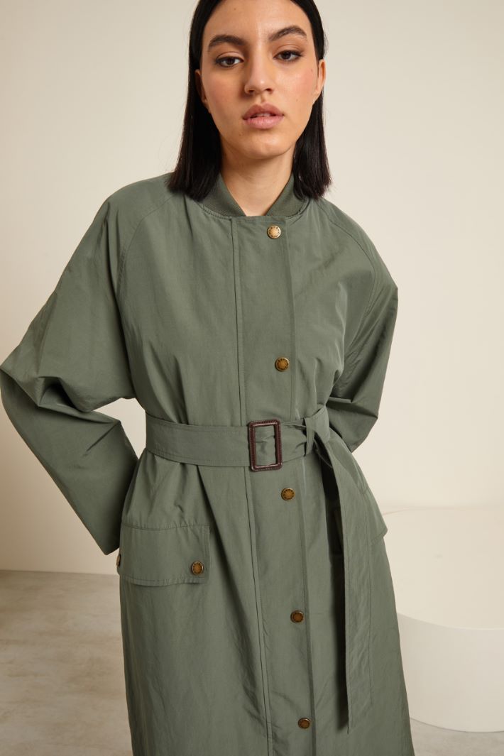 Weekend Max Mara Long-sleeved Windbreaker In Green