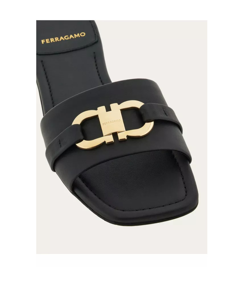 Shop Ferragamo Salvatore  Logo Plaque Flat Sandals In Black