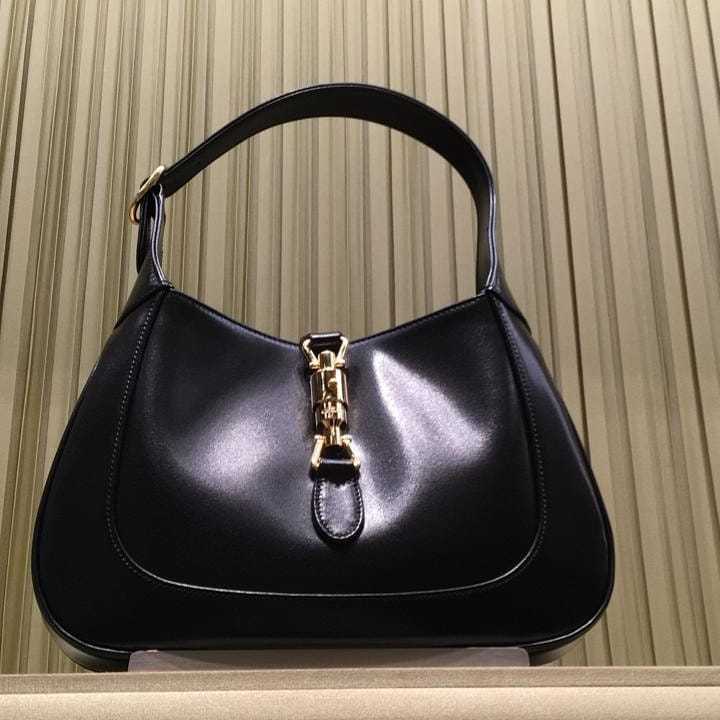Gucci Women Jackie 1961 Medium Leather Shoulder Bag In Black