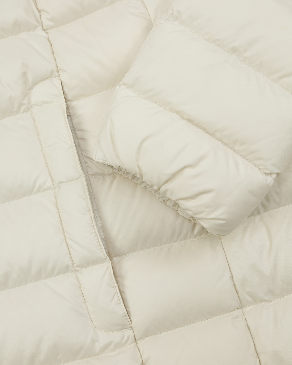 Weekend Max Mara Long-sleeved Down Jacket In White