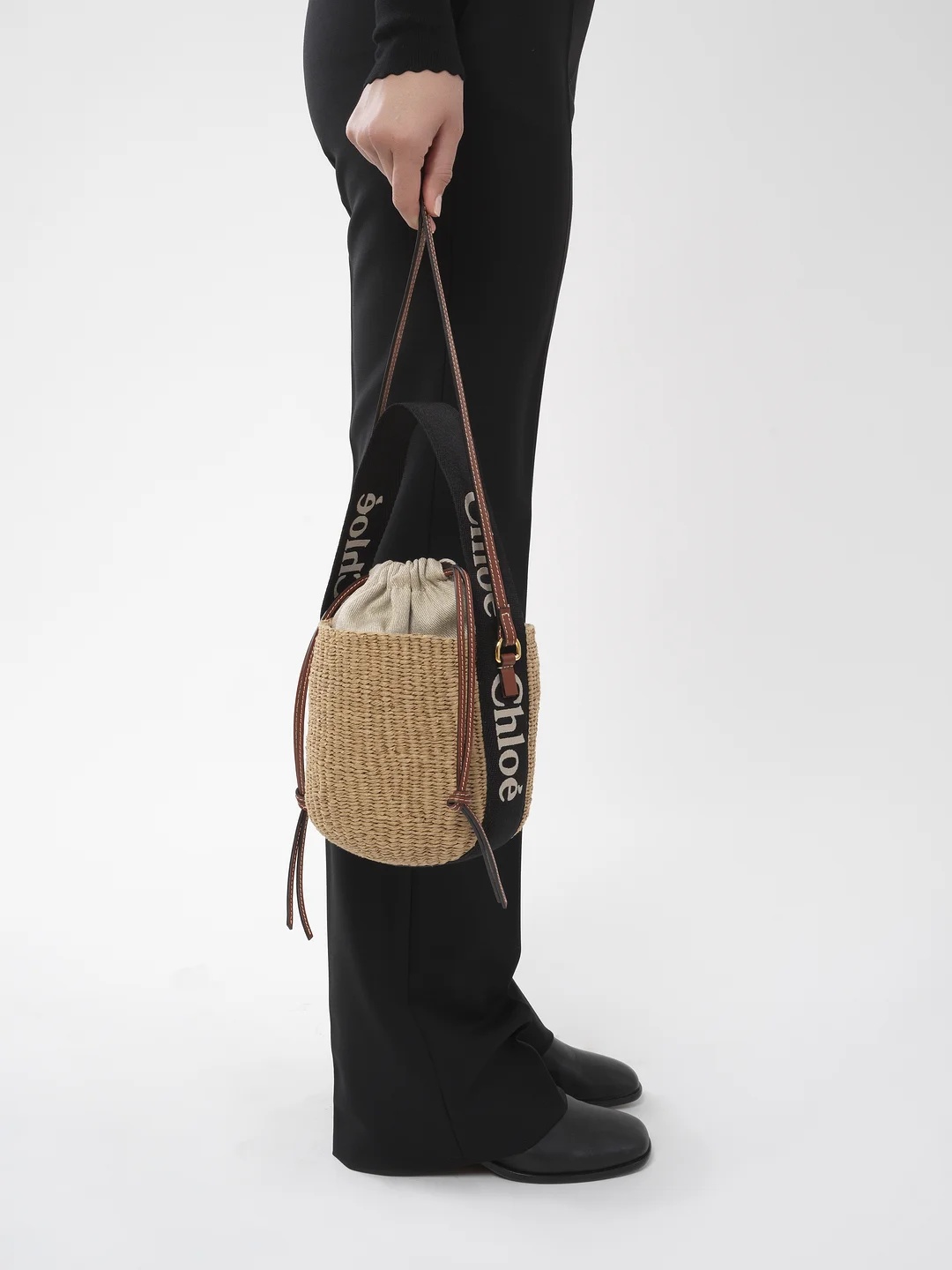 Chloé Small Basket Bag In Natural Fibers In Nude