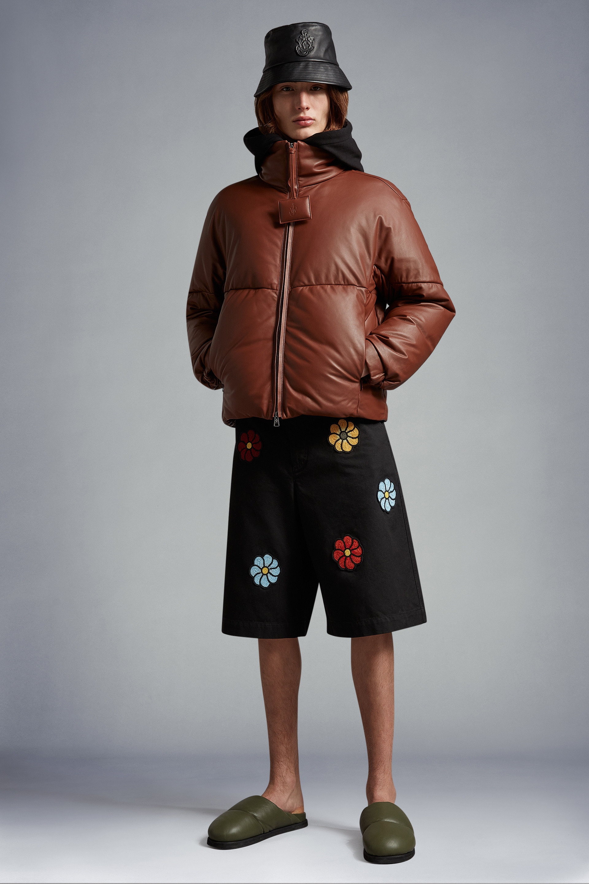 Moncler X Jw Anderson Flower Patch Shorts In Black