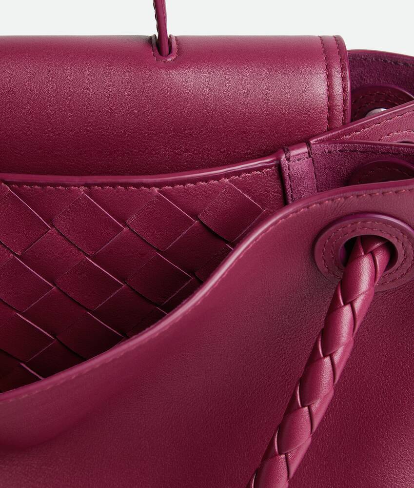 Bottega Veneta Andiamo Medium Leather Top-handle Bag In Red