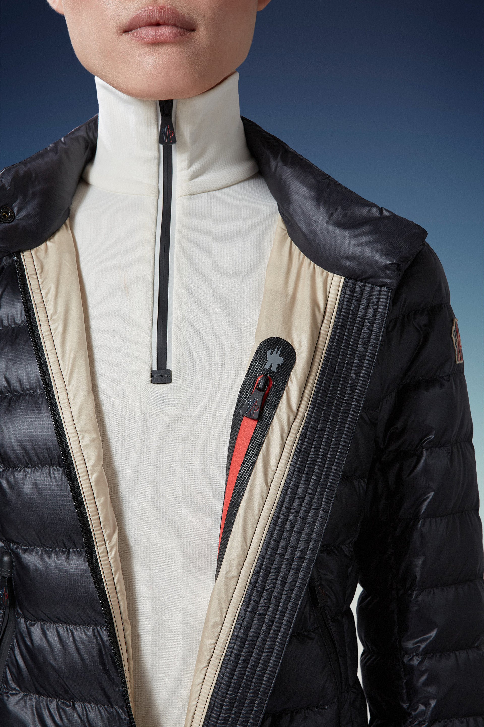 Moncler Logo-patch Padded-design Jacket In Black