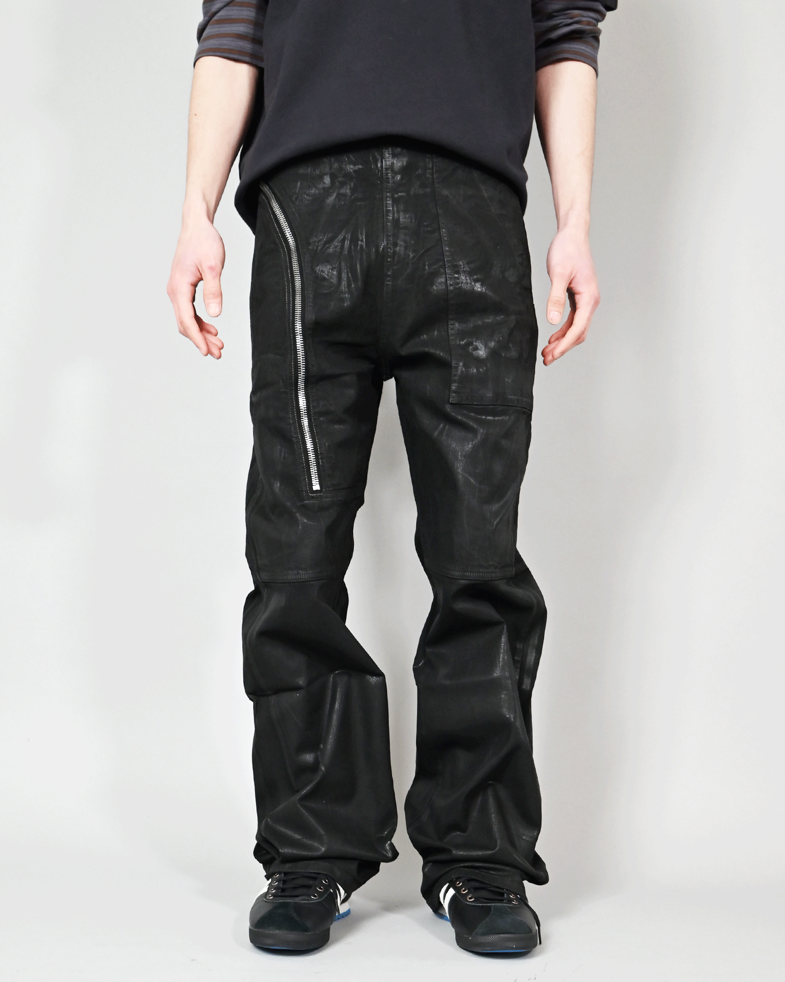 パンツ rick owens drkshdw Hollywood aircut Black Hollywood Aircut Jeans by Rick Owens DRKSHDW on Sale