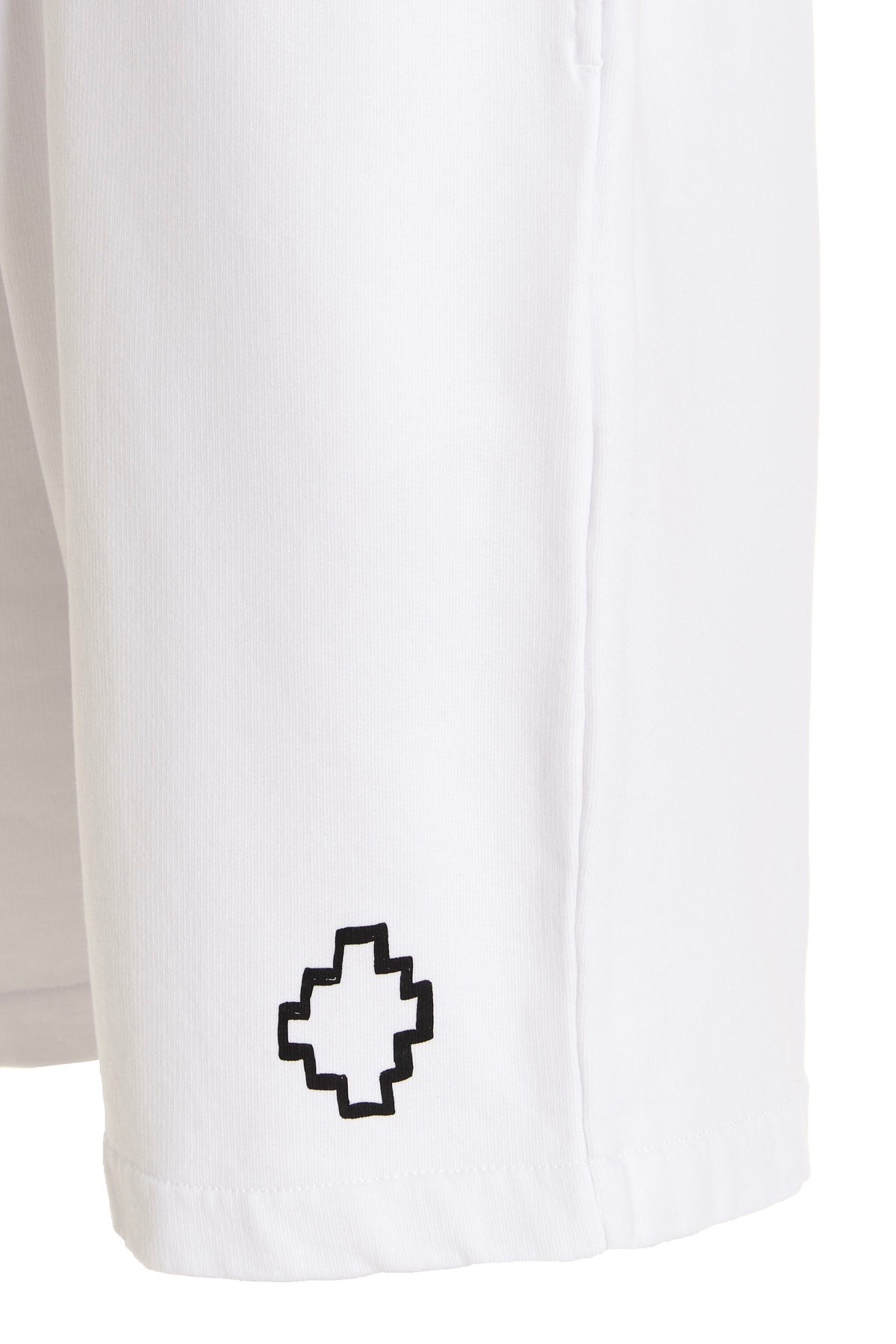 MARCELO BURLON COUNTY OF MILAN MARCELO BURLON COUNTY OF MILAN TEMPERA CROSS BASKET SHORTS