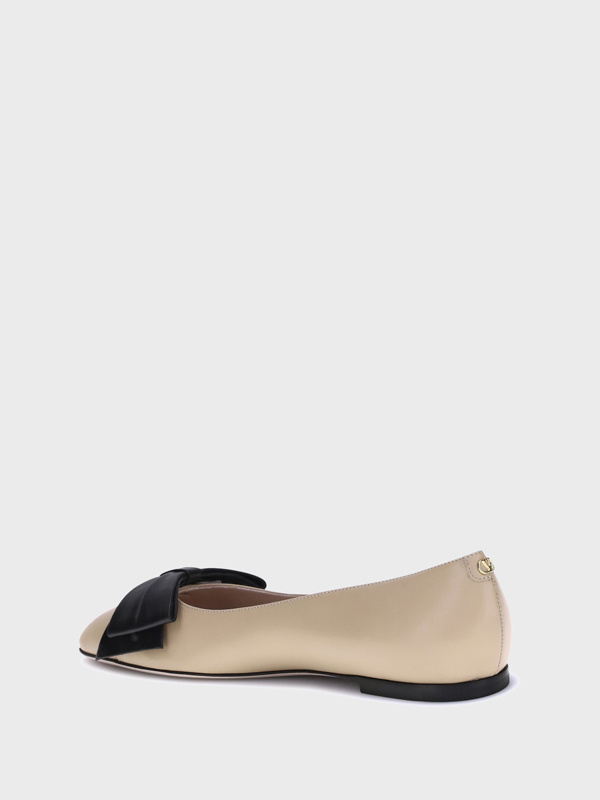 Valentino Bowow Round Toe Slip-on Ballet Flats In Multi