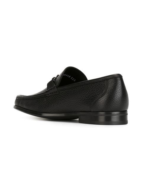 Ferragamo Gancini-detialed Leather Loafers In Black