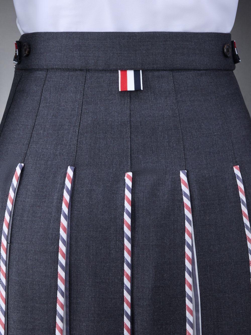 Thom Browne Rwb-print Pleated Midi Skirt In Black