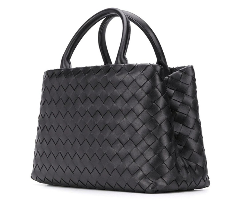 Bottega Veneta Intrecciato Woven Handbag In Black