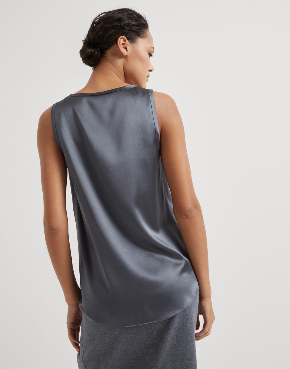 Brunello Cucinelli Sleeveless Silk Top In Gray