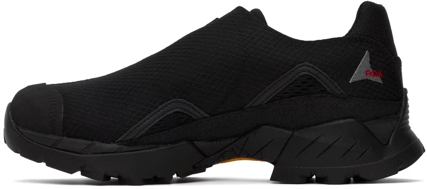 Roa Lace-up Low-cut Sneakers In Black