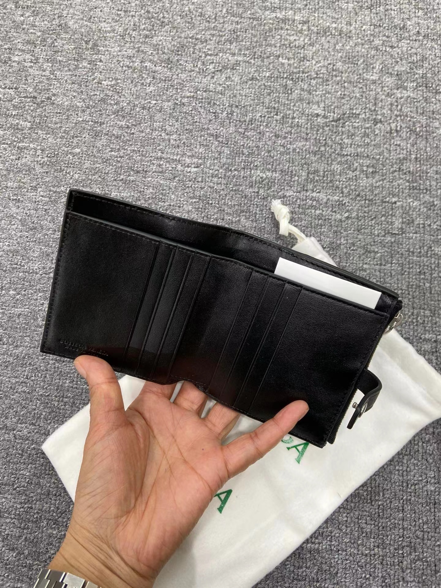 Bottega Veneta Woven Zipper Wallet In Black