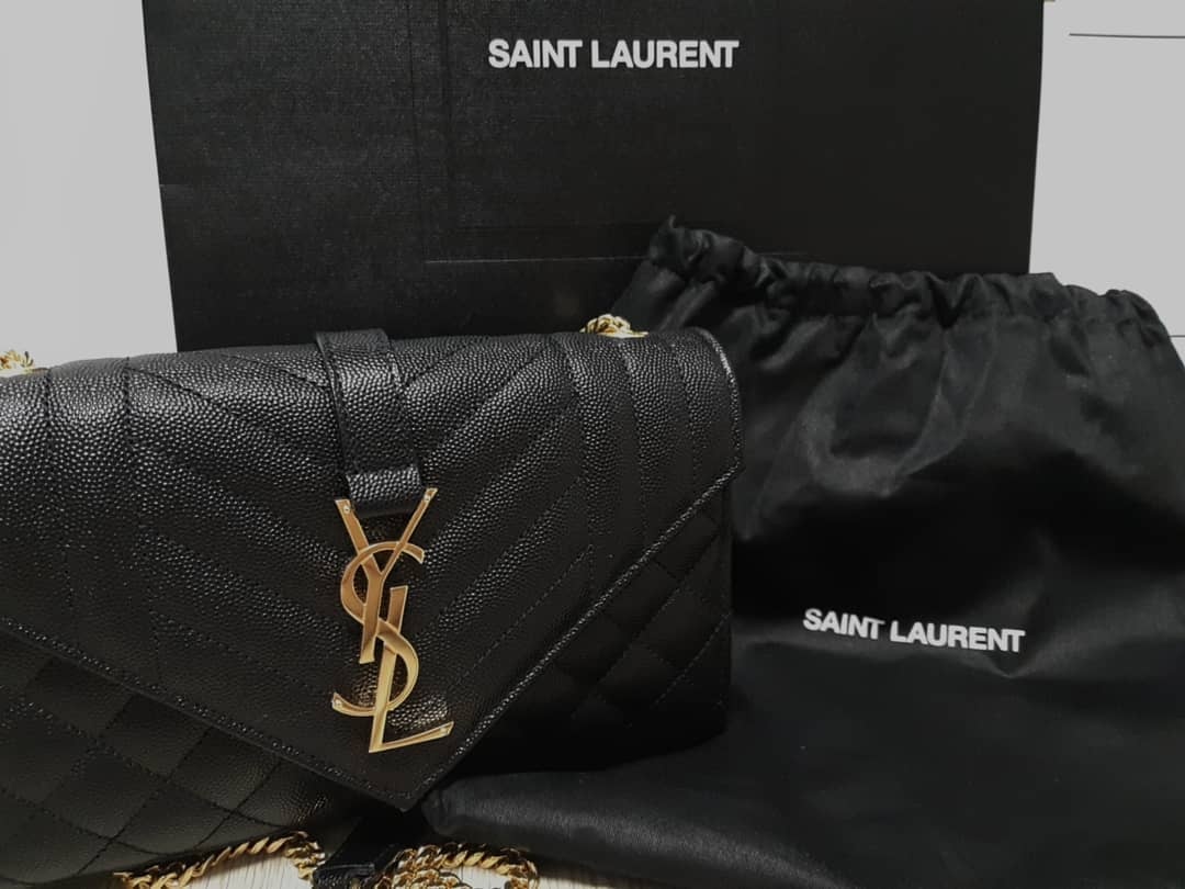 SAINT LAURENT SMALL ENVELOPE CROSSBODY BAG