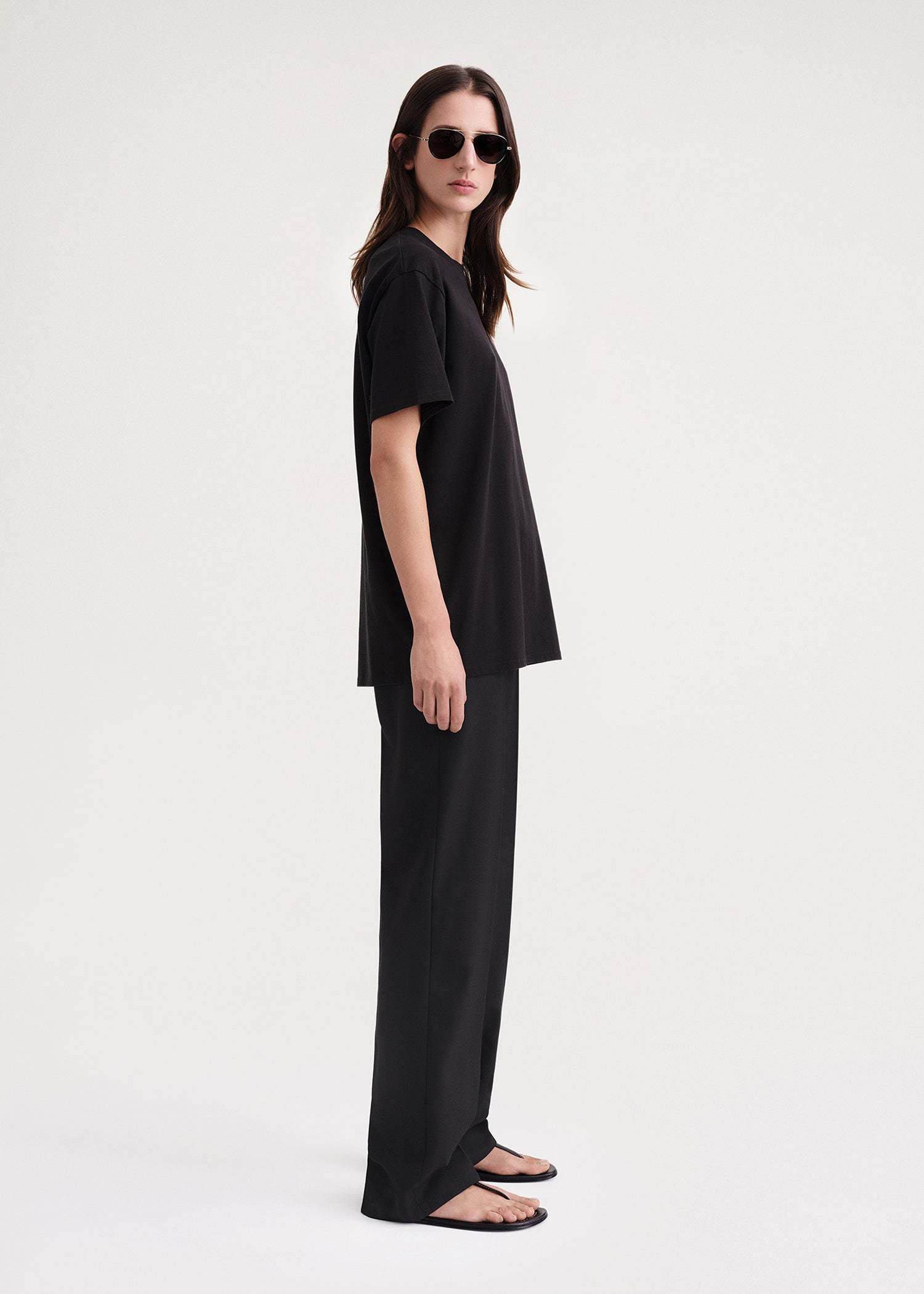 Totême Crew-neck Cotton T-shirt In Black