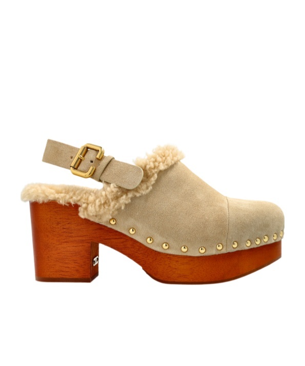 Chloé Round Toe, Flat Bottom, Buckle Closure. In Brown