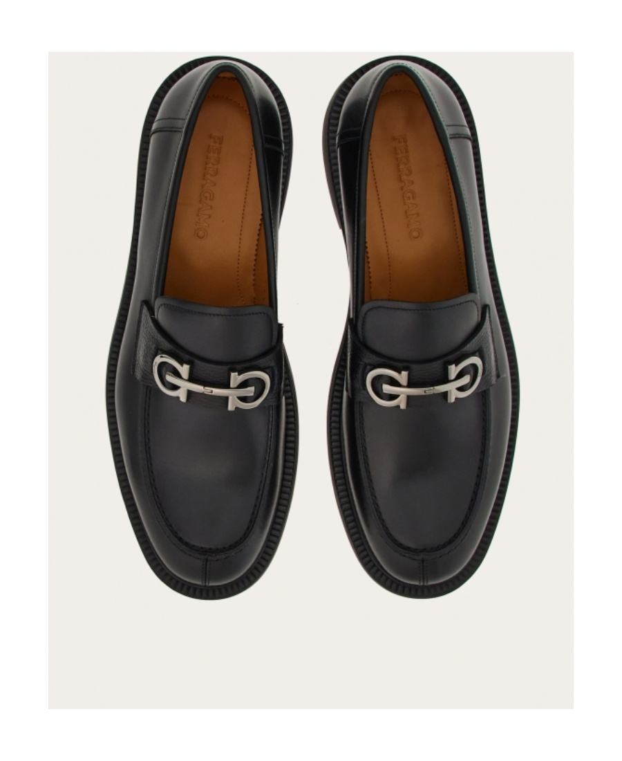Ferragamo Gancini-plaque Patent Loafers In Black
