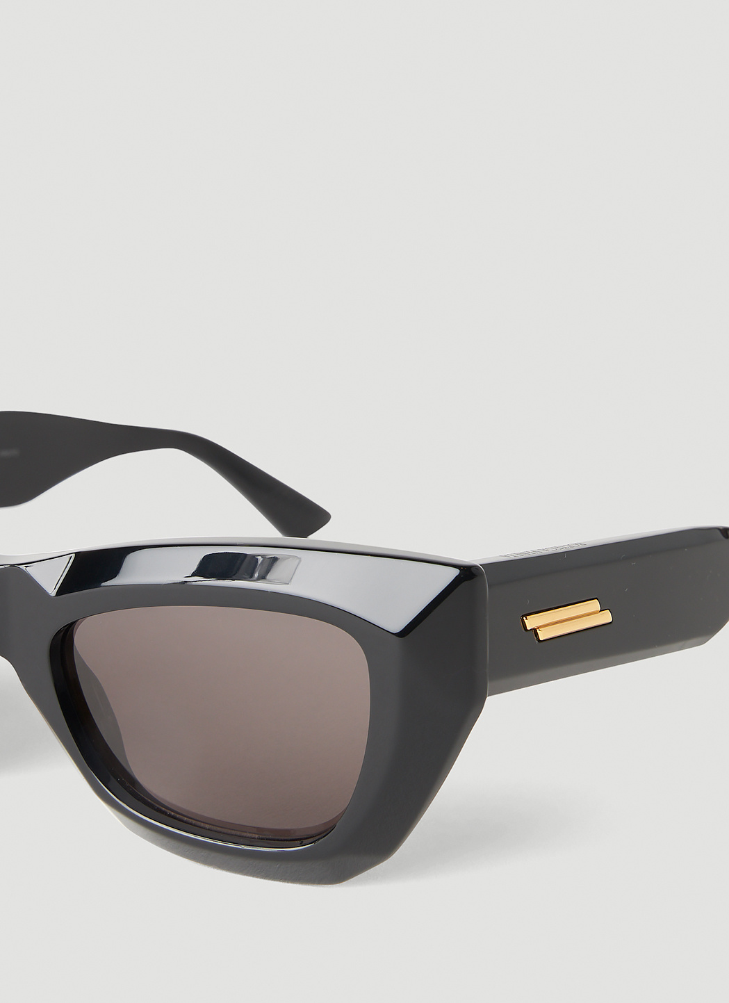 Bottega Veneta Cat Eye Sunglasses In Gray