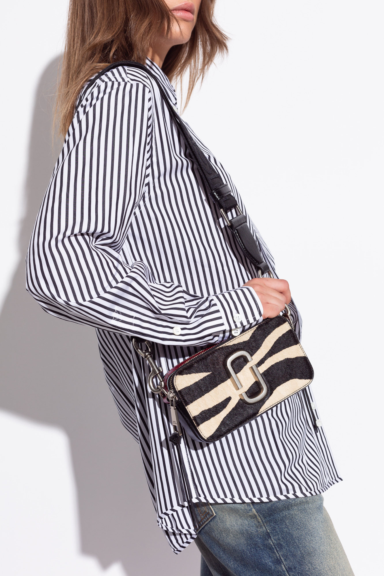 Shop Marc Jacobs Logo Shoulder Bag In Black
