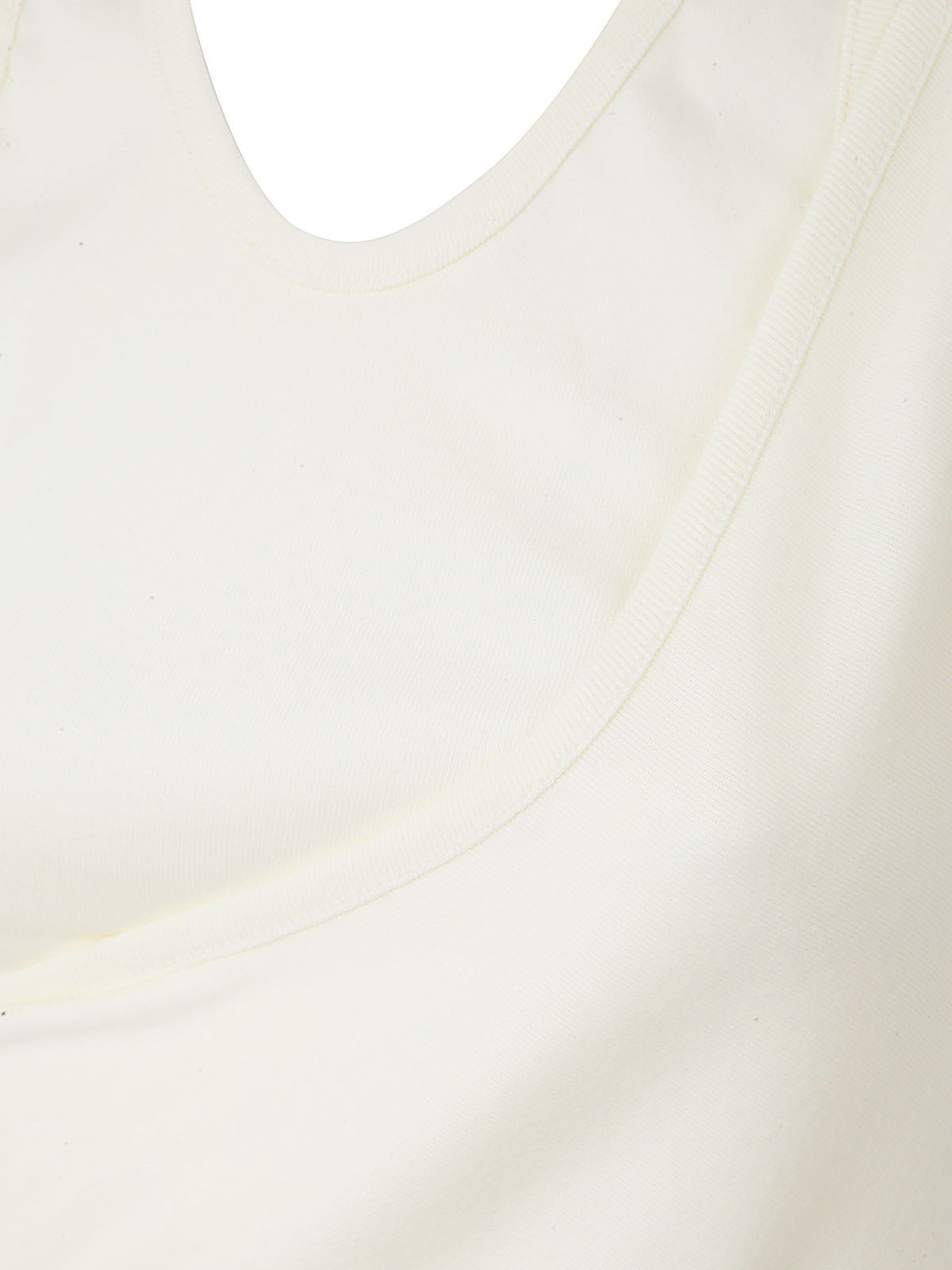 Low Classic Hole Point Top In White