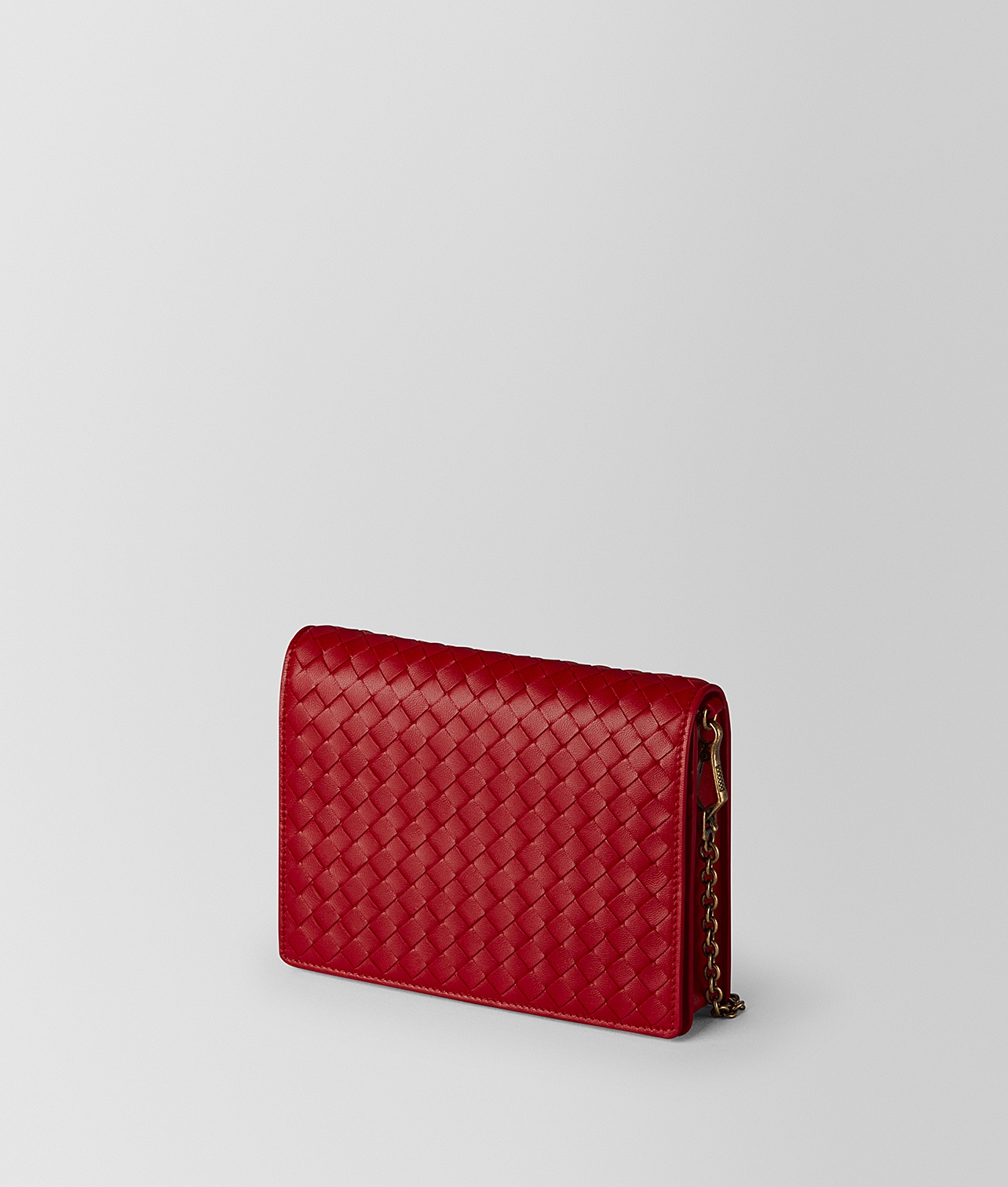 Bottega Veneta Chain Shoulder Bag In Red