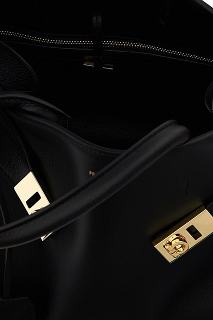 Ferragamo Hug S Front Logo Tote In Black