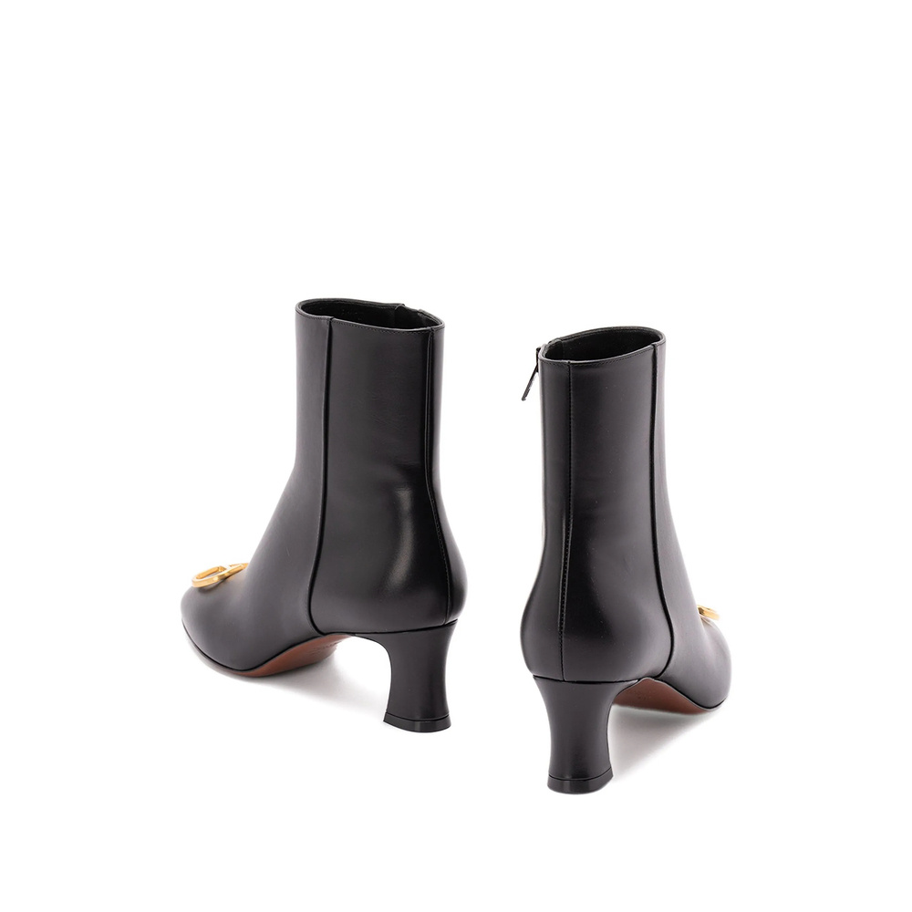 Valentino 60mm Logo-plaque Leather Boots In Black