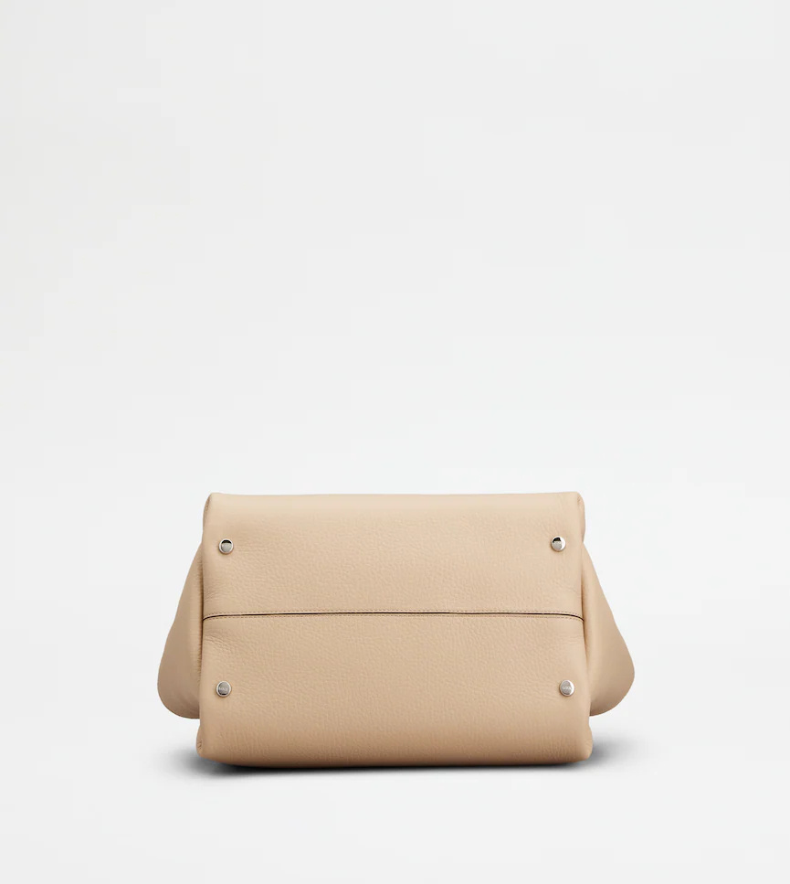 Tod's Mini Leather Shoulder Bag In Nude