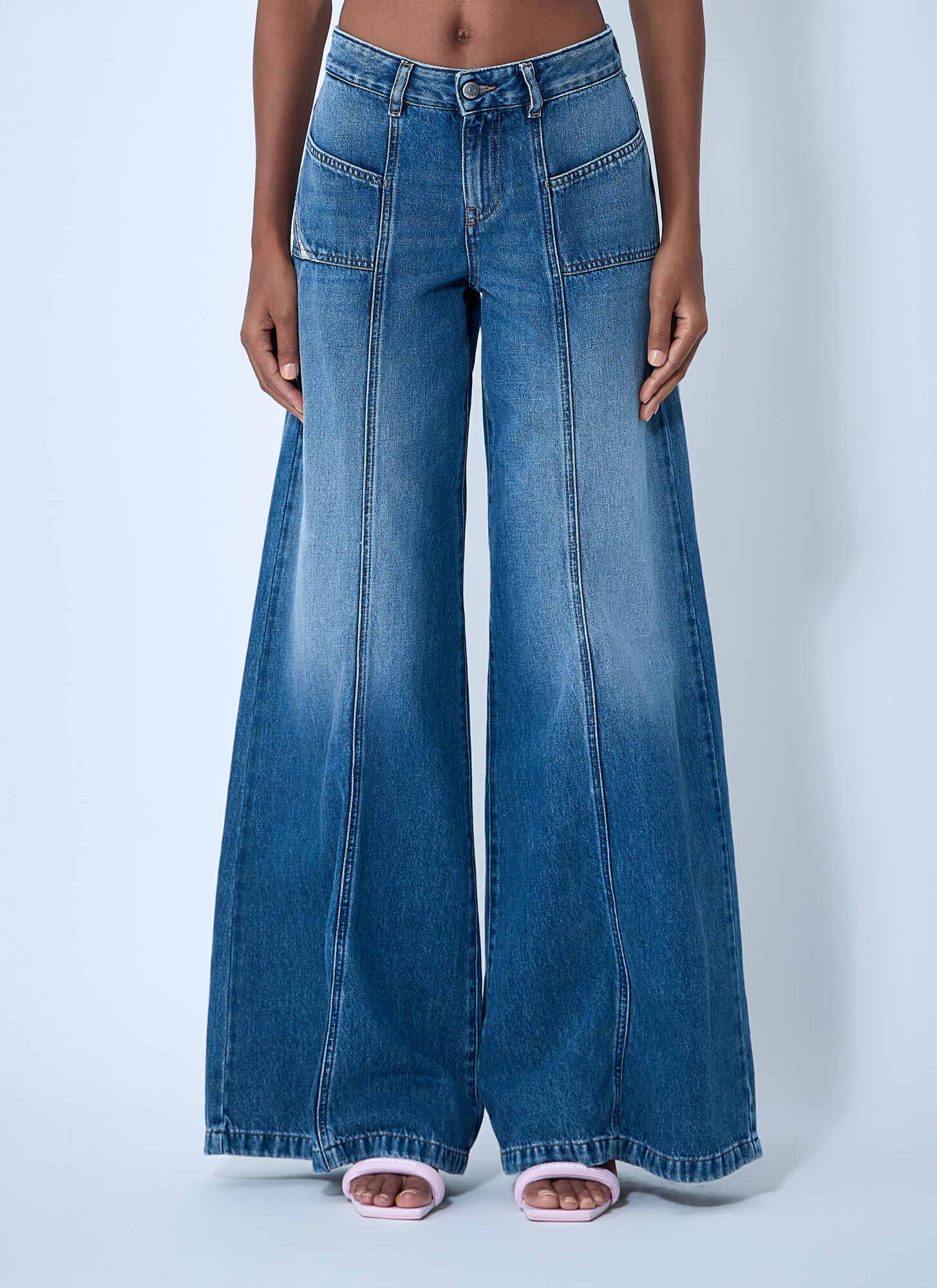 Diesel 1996 D-sire 09h59 Low-rise Straight-leg Jeans In Blue