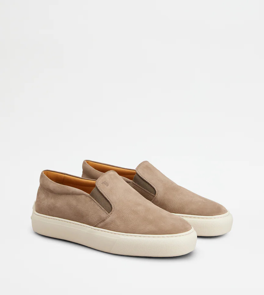 Tod's Slip-on Low-top Casual Shoes In Brown