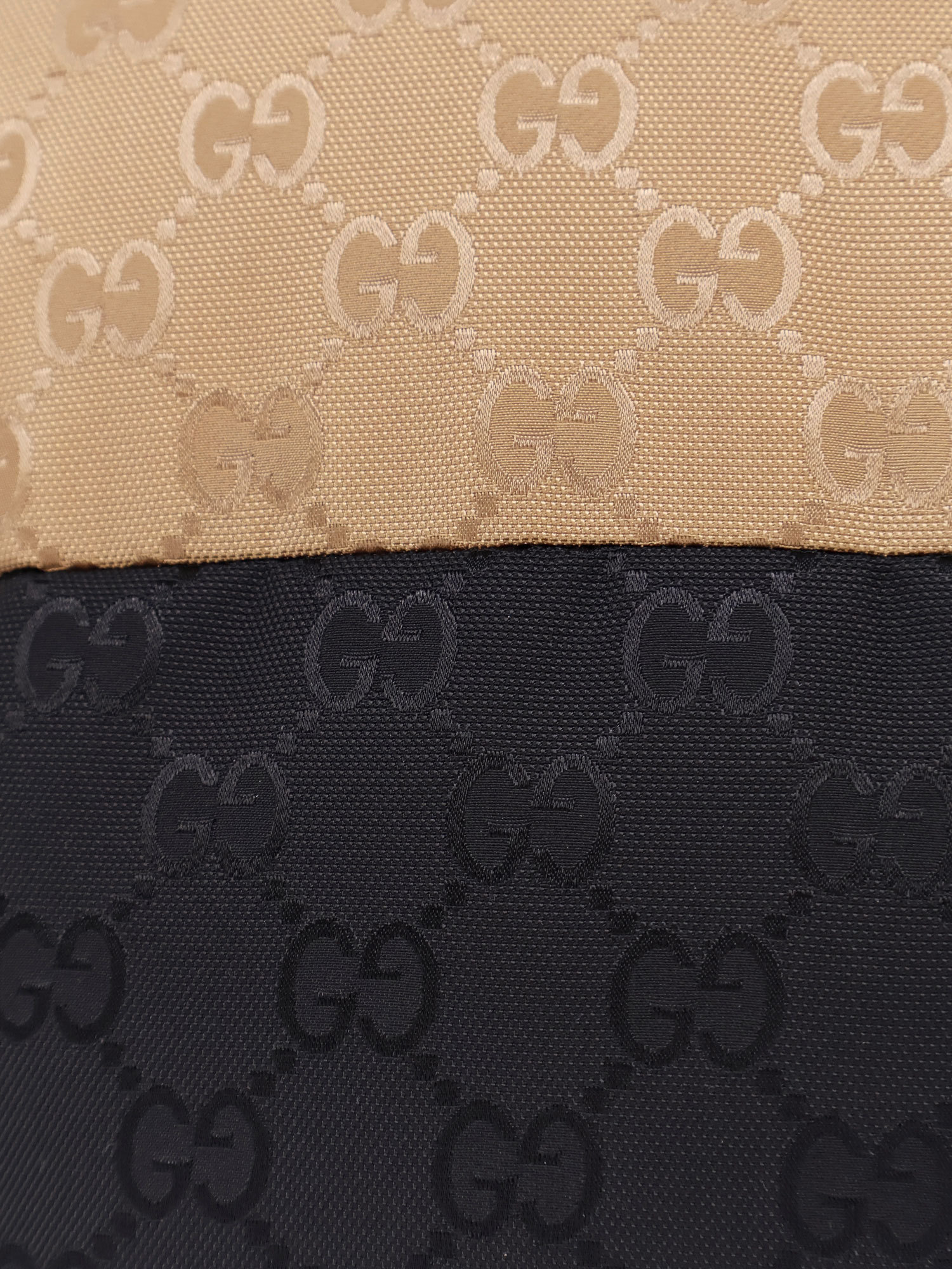 Gucci Gg Nylon Puffer Jacket In Black