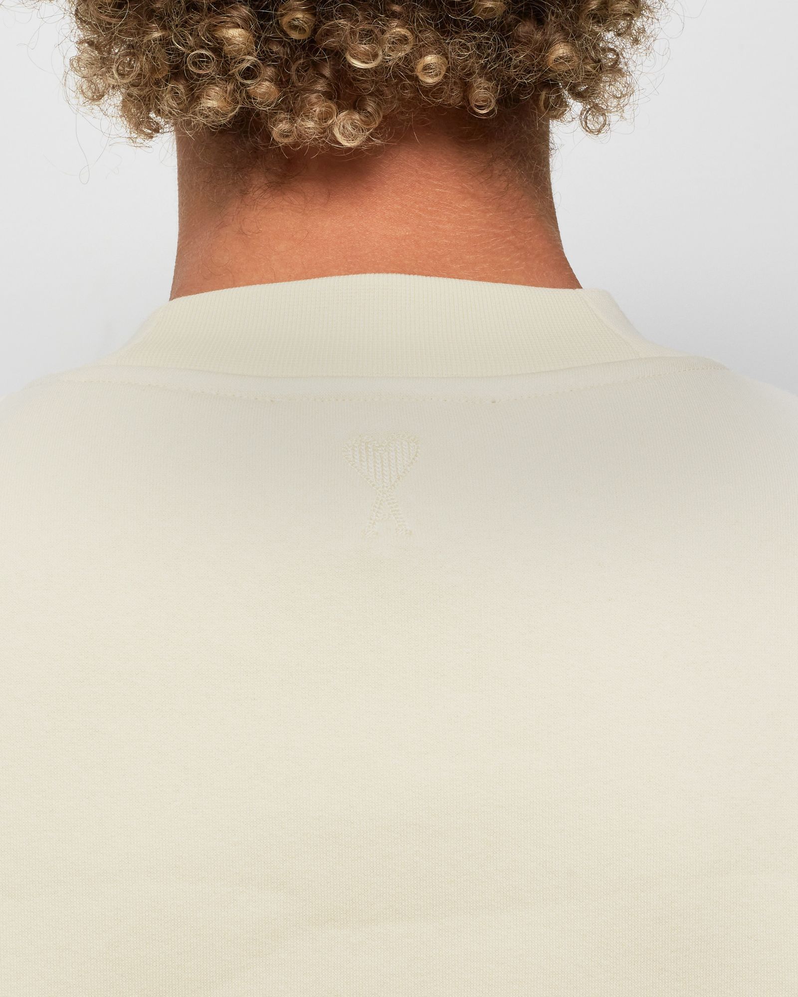 Ami Alexandre Mattiussi Ami Paris Logo Patch Crewneck Sweatshirt In Nude