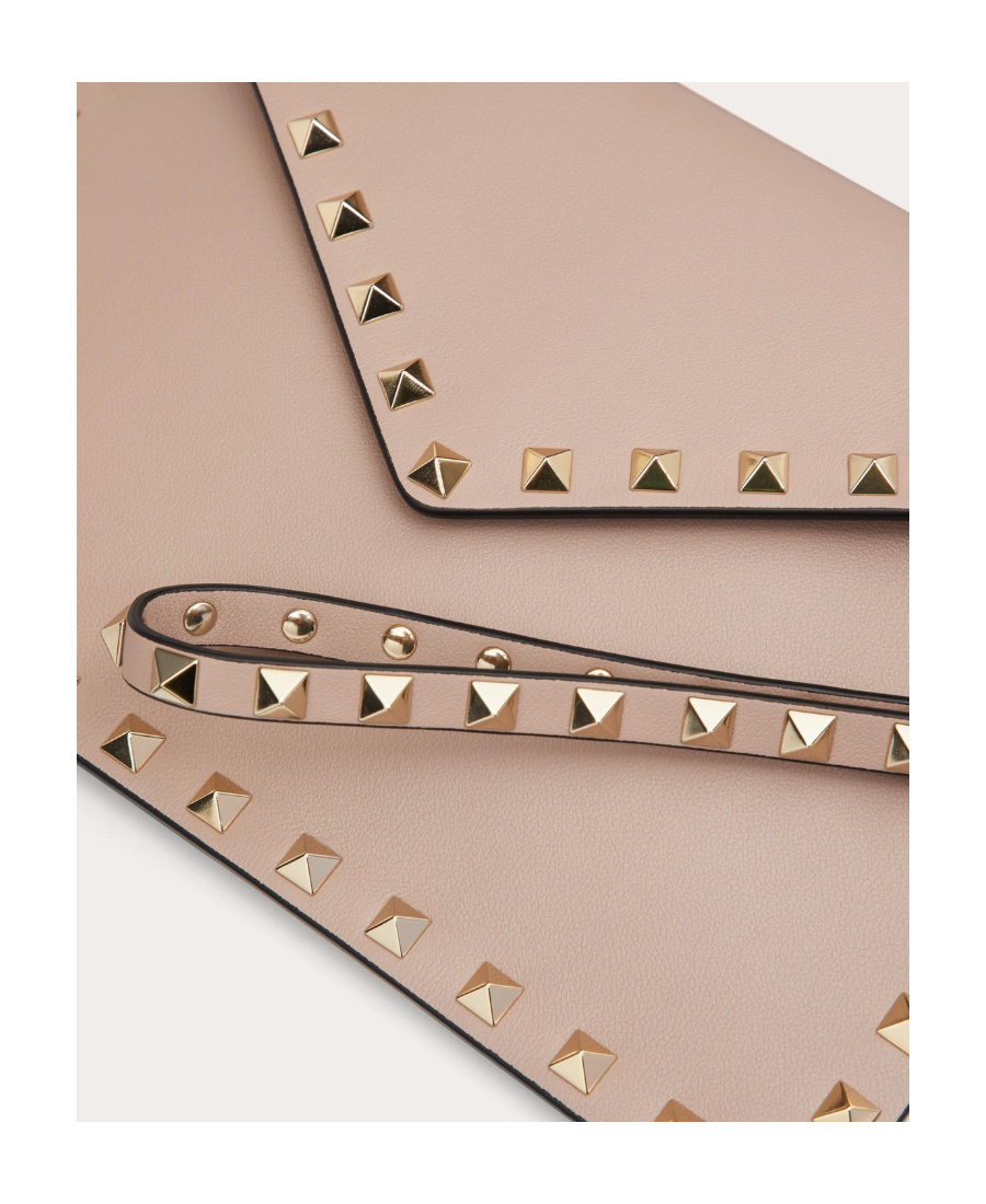 Valentino Garavani Rockstud Calfskin Pouch Woman Poudre Uni In Nude