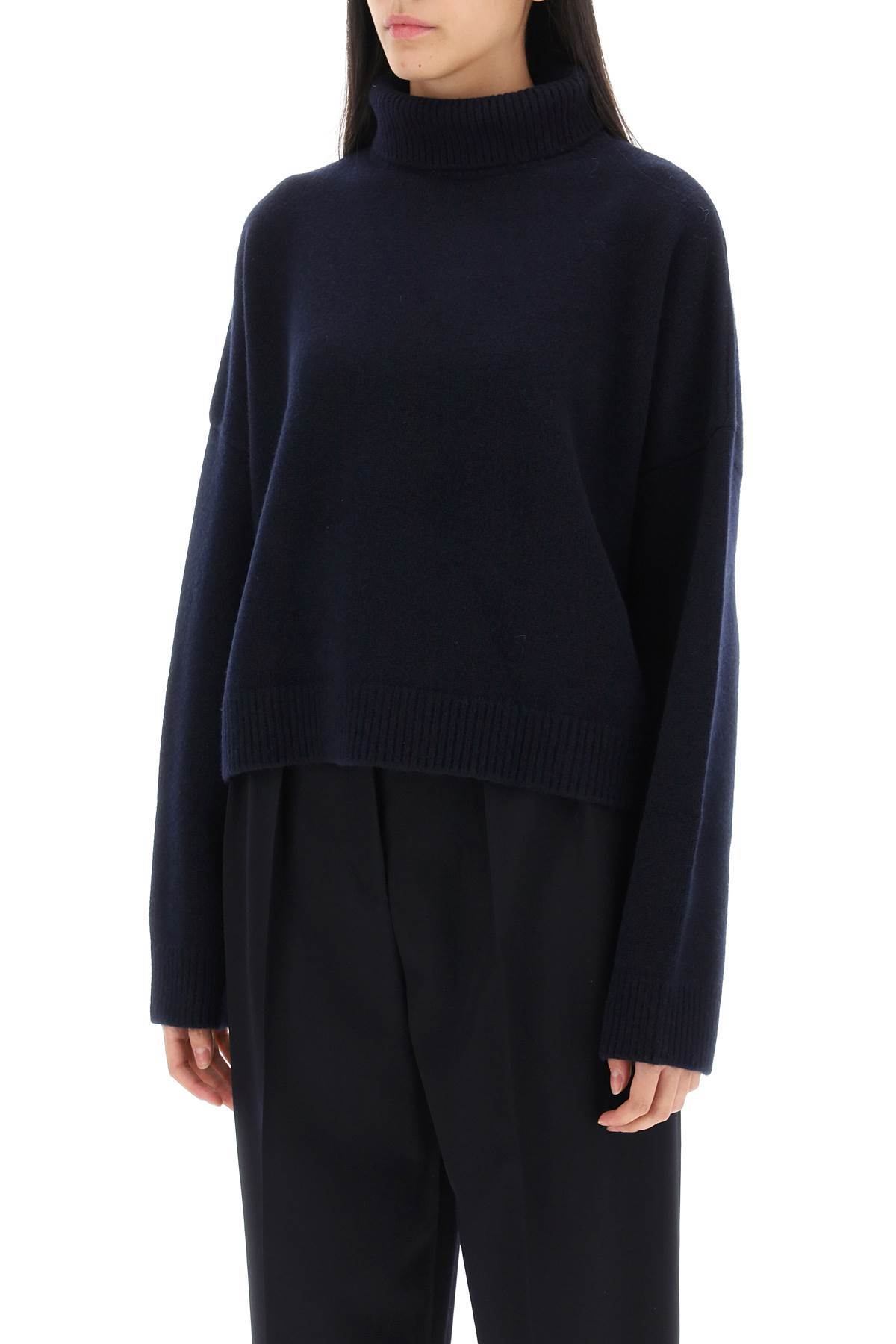 The Row Rib Long-sleeved Sweater In Blue