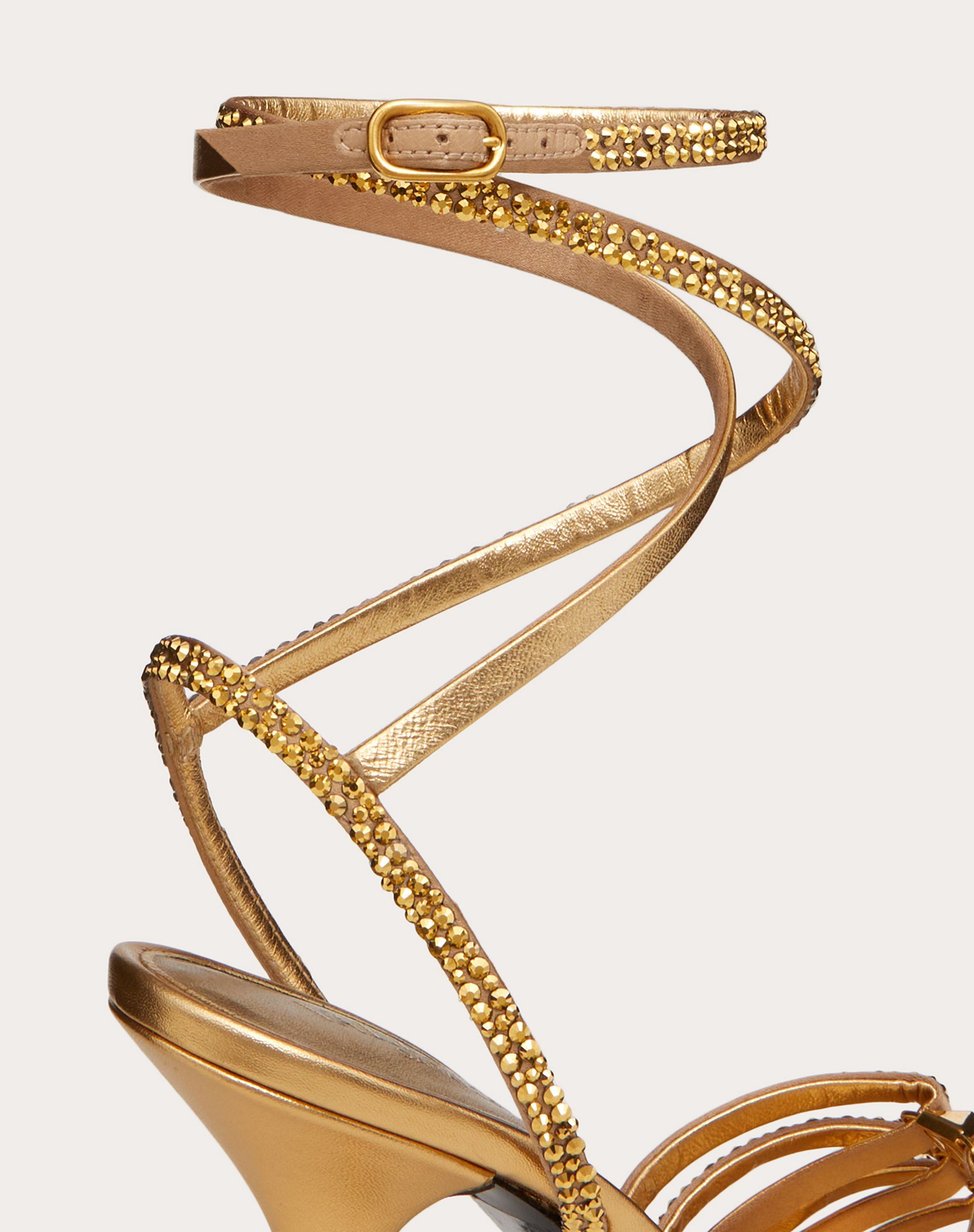Valentino Rockstud Crystal-embellished Pumps In Gold
