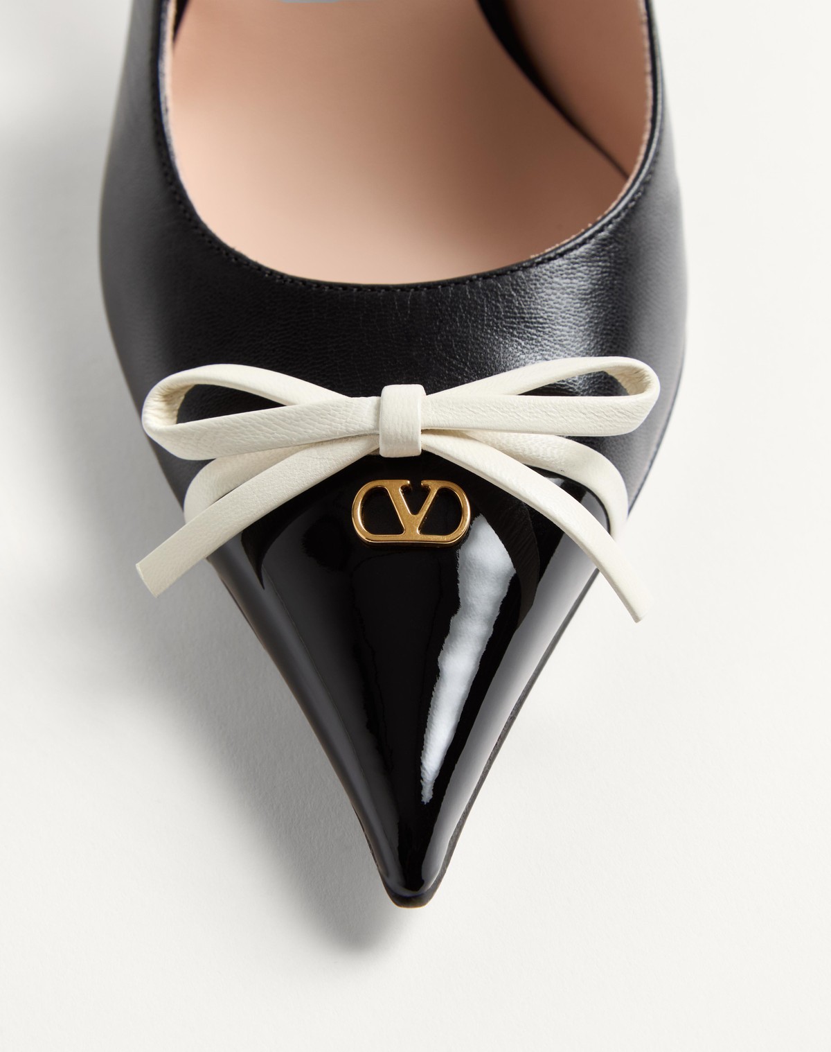 Valentino Garavani Leather Slingback With Patent Leather Toe In Black
