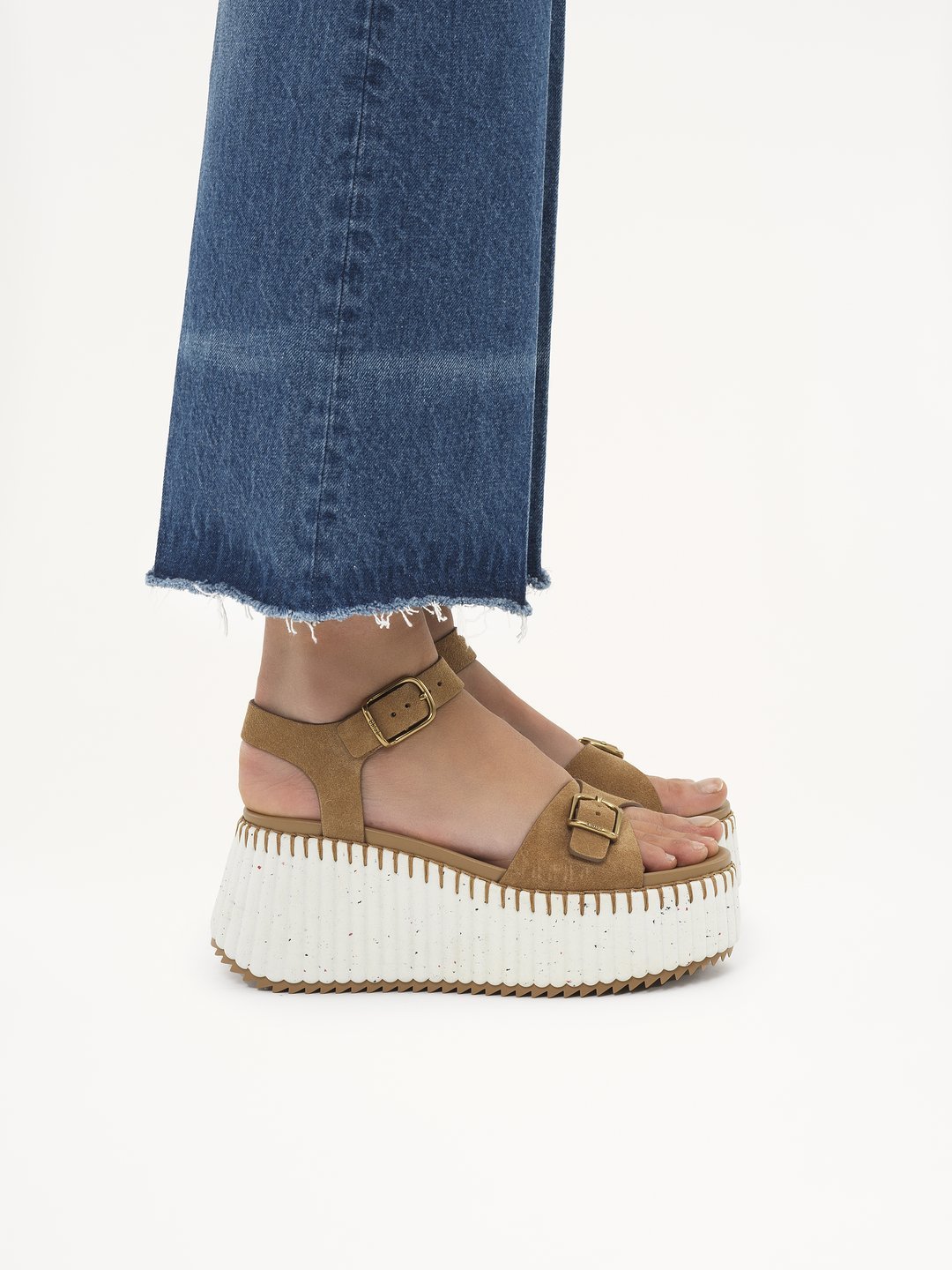 Chloé Platform Sandals With Textured Sole And Round Toe In Brown