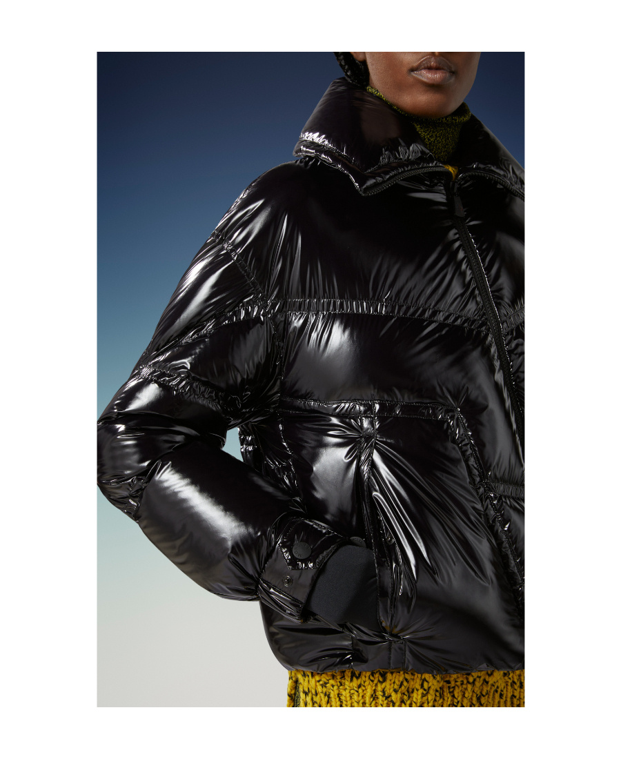 Moncler Logo-patch Quilted Puffer Jacket In Black