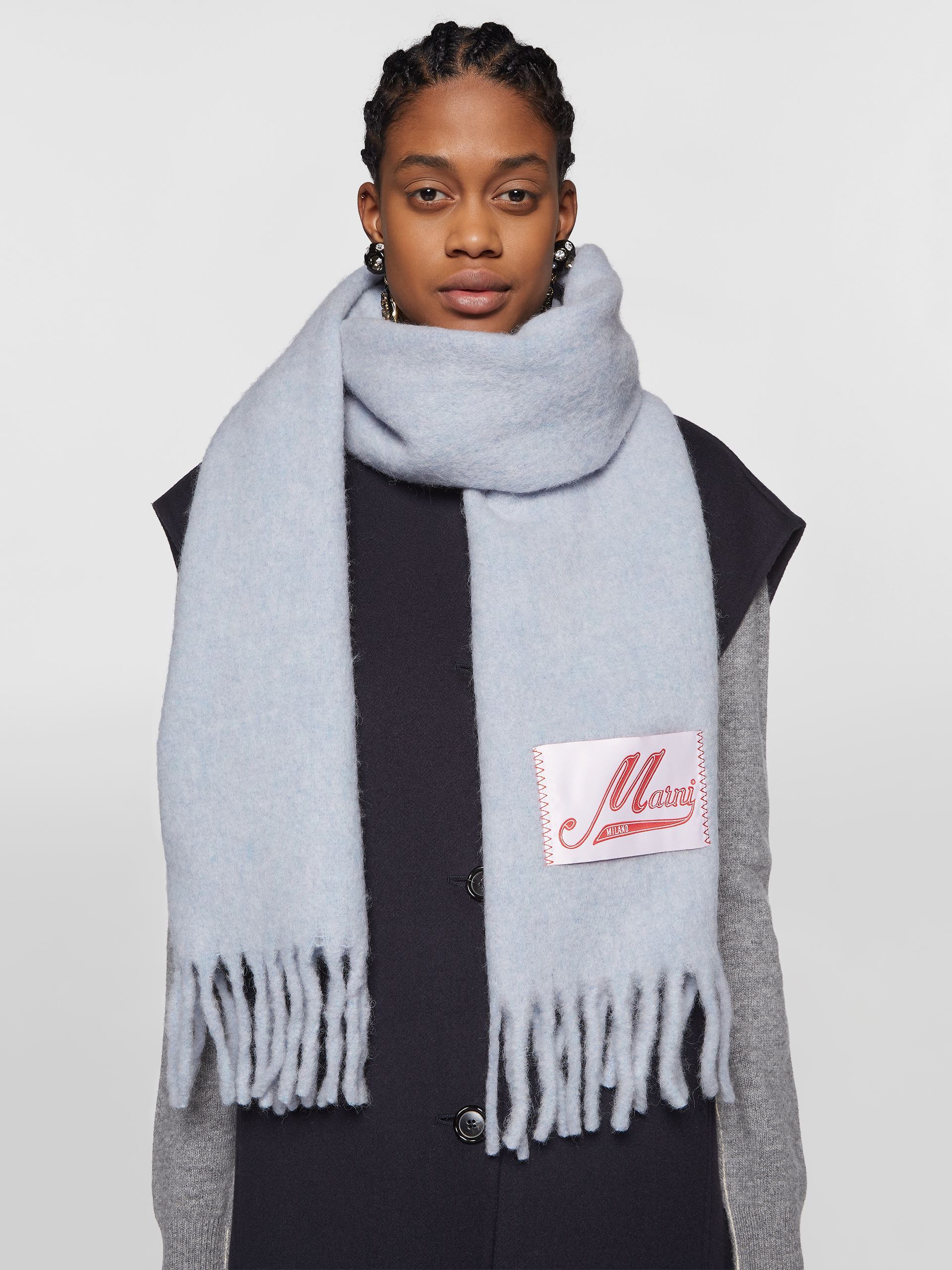 Marni Logo-patch Fringed Scarf In Gray