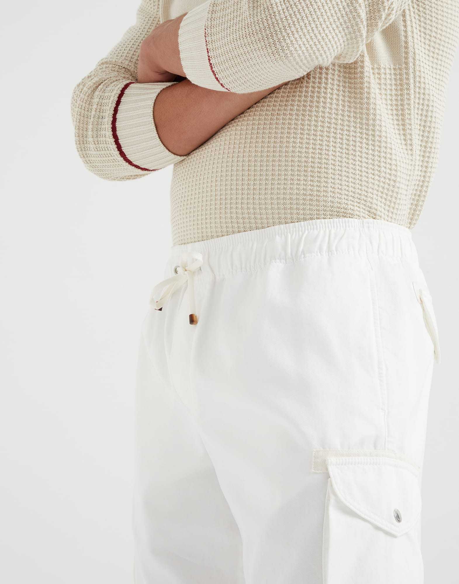 Brunello Cucinelli Bermuda Shorts With Cargo Pockets In White