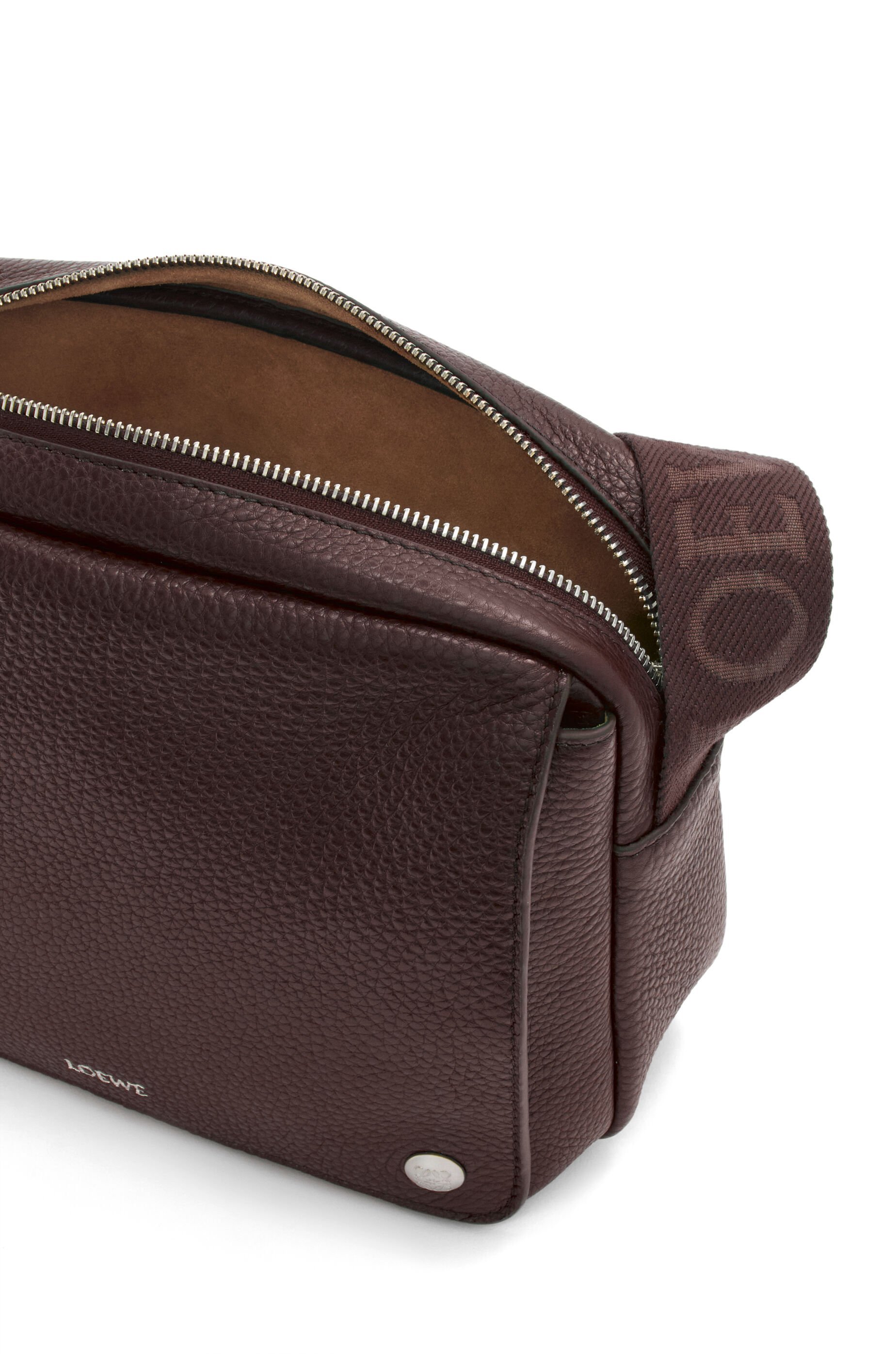 Loewe Pebble Messenger Xs Shoulder Bag In Black