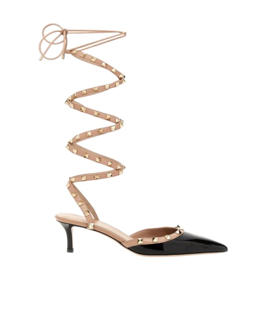 Valentino Garavani Rockstud Pumps In Nude