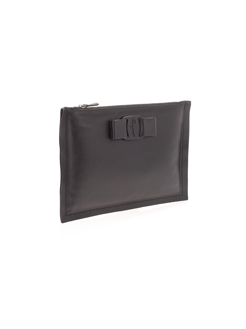 Shop Ferragamo Lthr Viva Wllt In Black