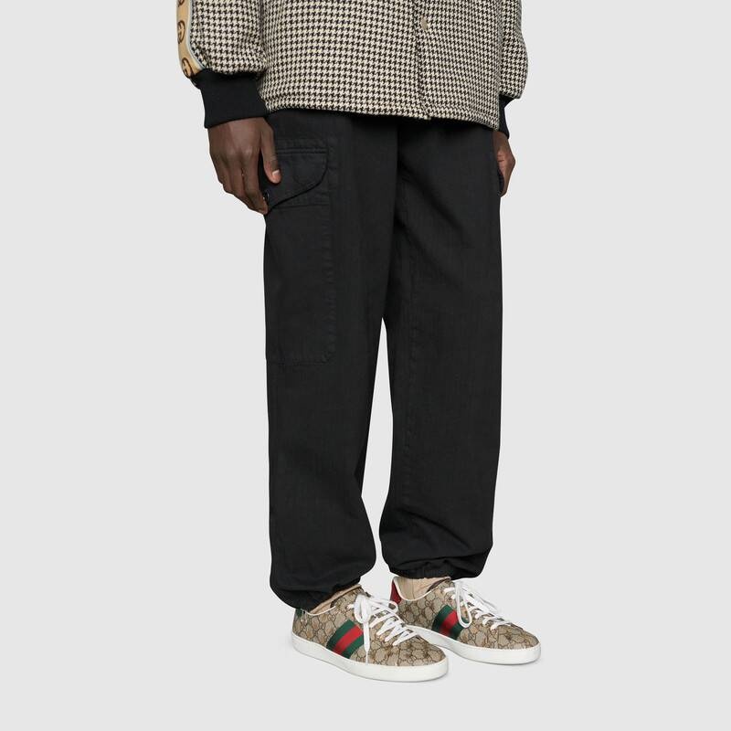 GUCCI ACE GG SUPREME BEES SNEAKER