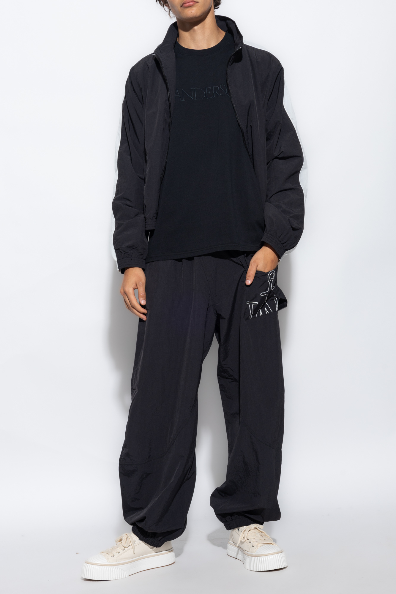 Jw Anderson Logo Embroidered Short-sleeved T-shirt In Black