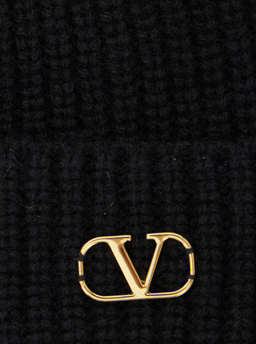 Valentino Garavani Cashmere Ribbed Texture Beanie With Turn-up Brim In Black