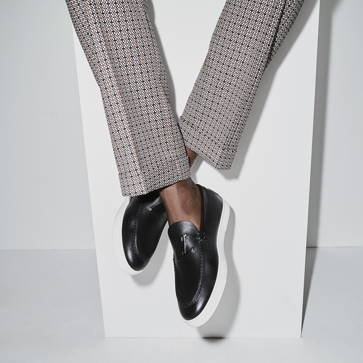 Christian Louboutin Men's Varsiboat Loafers In Black