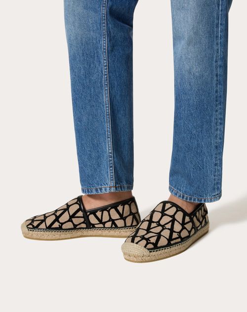 VALENTINO GARAVANI VALENTINO	MONOGRAM JACQUARD SLIP-ON ESPADRILLAS