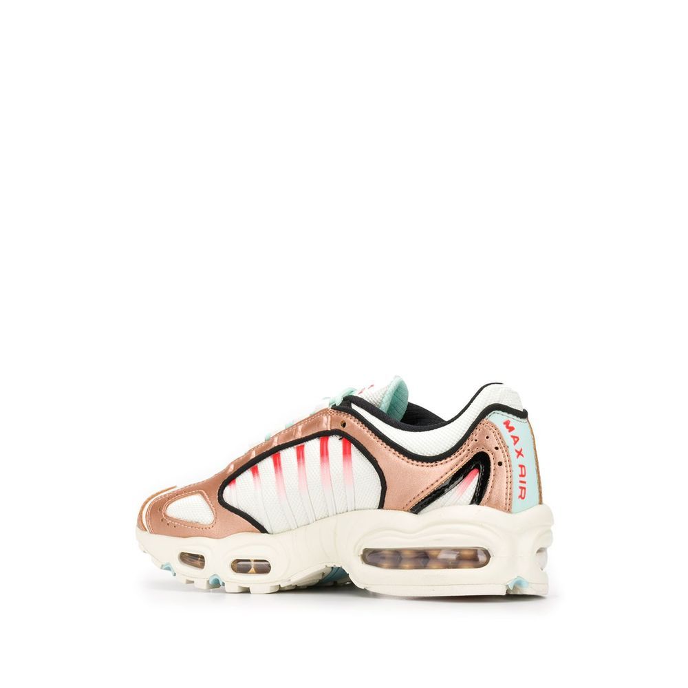 Nike Air Max Tailwind Iv Sneakers In White