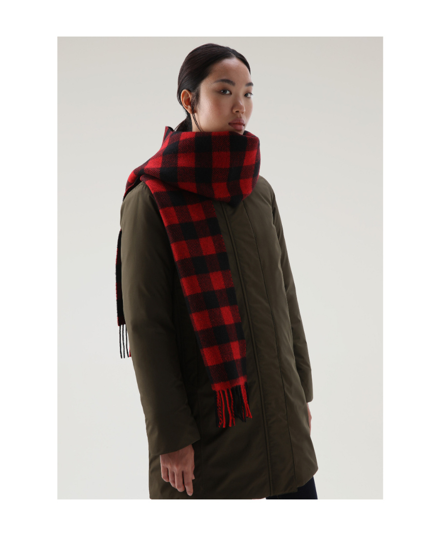 Woolrich Check-pattern Fringed-edge Scarf In Black